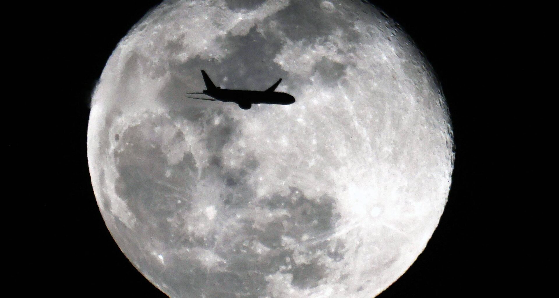 Rússia planeja instalar usina nuclear na Lua até 2036 - 06/01/2026 - Ciência