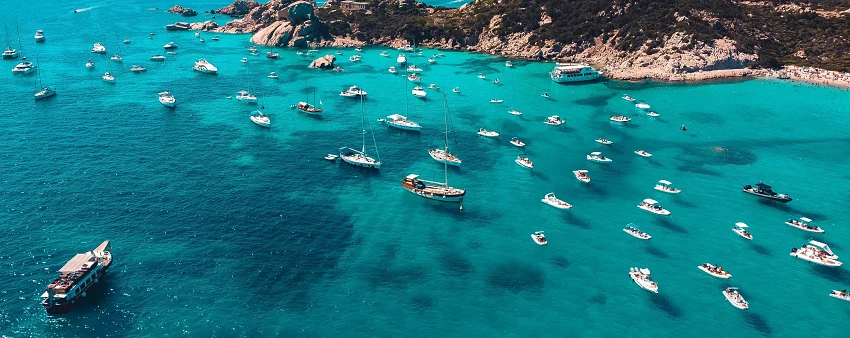 Quem resiste a uma praia na Sardenha?
