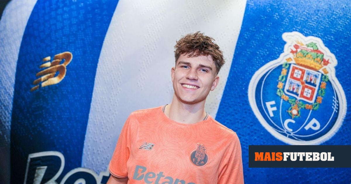 FC Porto: Oskar Pietuszewski junta-se esta tarde ao estágio no Algarve
