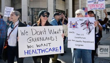 A NATO está numa "situação absolutamente inédita" (prenúncio do fim?) enquanto a ONU está "há 35 anos" em situação "desatualizada"