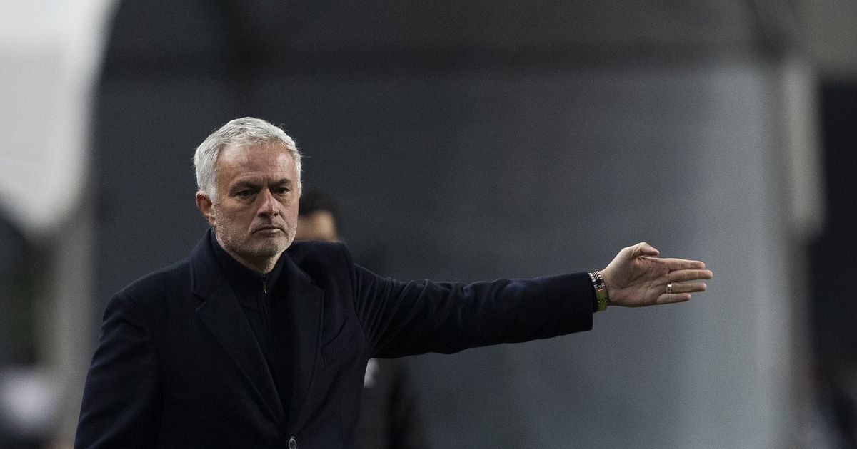 Primeira parte sem «nada de positivo», «músculos» de João Pinheiro e 'noitada' no Seixal: tudo o que disse Mourinho