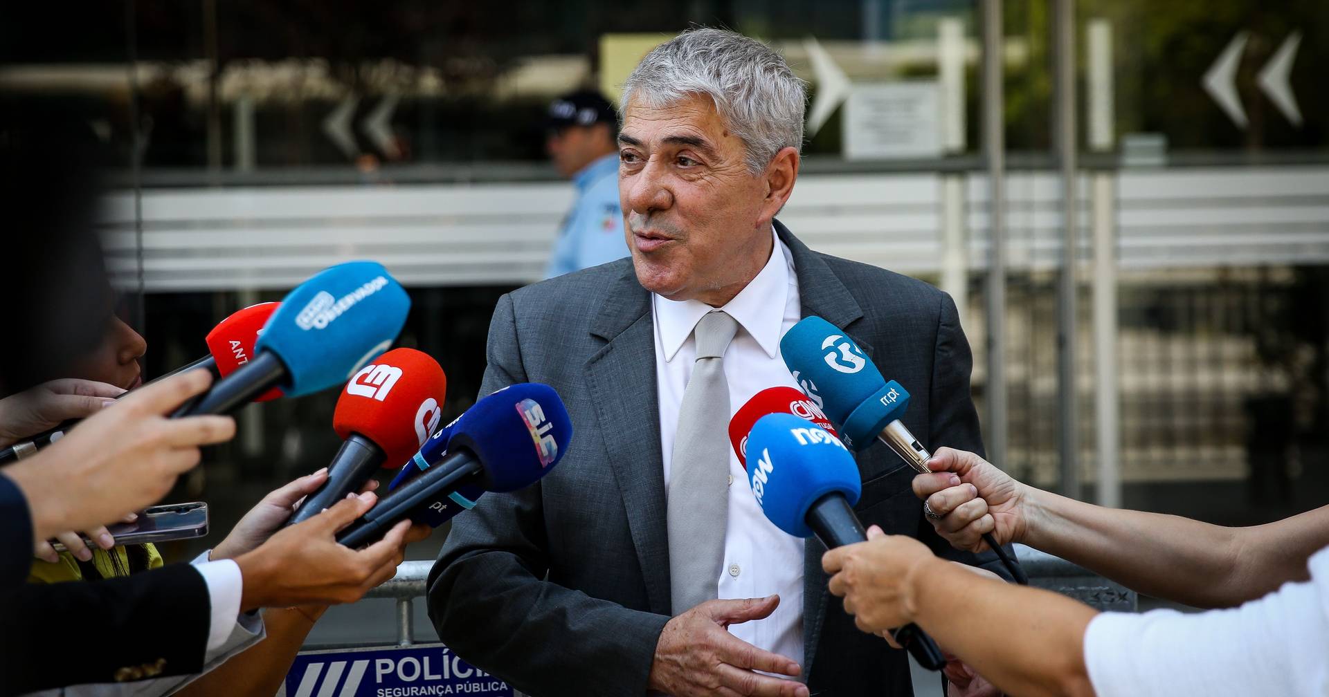 Segunda advogada oficiosa também alegou "não" ter "condições" para defender Sócrates mas juíza deu-lhe cinco dias para consultar processo