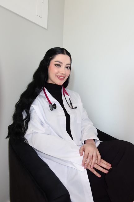 Médica clínica geral destaca a importância da medicina preventiva na redução do impacto das doenças crônicas