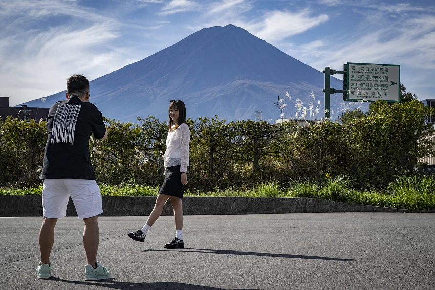Uma foto com vista para o Monte Fuji