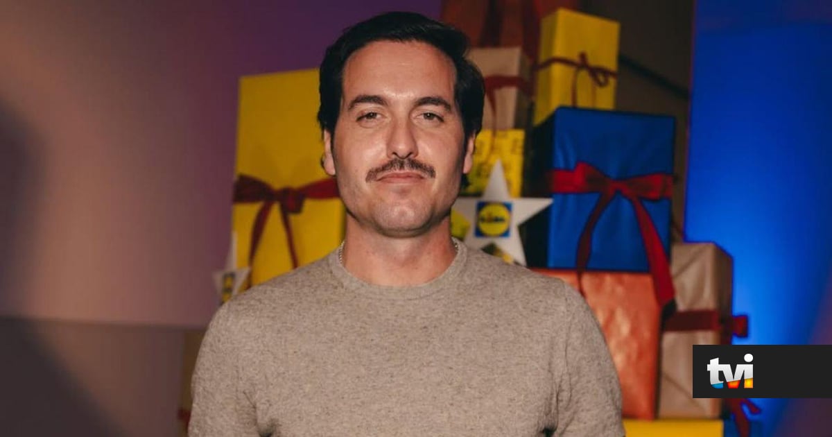 António Bravo namorou com famoso ator português? «Aturei-o durante dois anos e não correu bem» - Primeira Companhia