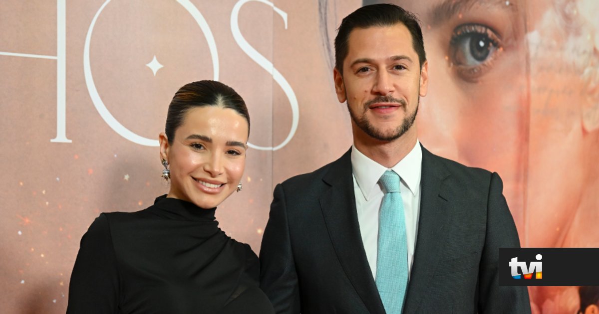 Hilariante! Bruna Gomes surpreende Bernardo Sousa com presente inusitado. Esta foi a reação do piloto - Secret Story