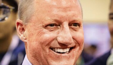 De Edmonton a Omaha: como Greg Abel conquistou Warren Buffett para ser o seu sucessor 