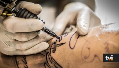 Ex-concorrente de Reality da TVI quase fica sem perna após fazer tatuagem - Primeira Companhia
