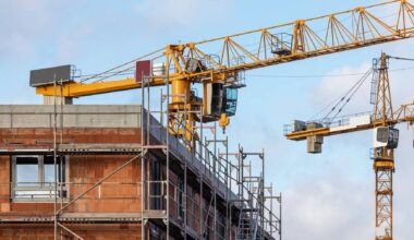 Pacote de habitação aprovado na generalidade por PSD, CDS e IL (e abstenção do Chega)