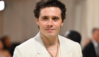Brooklyn Beckham envia notificação para David e Victoria - 09/01/2026 - Celebridades