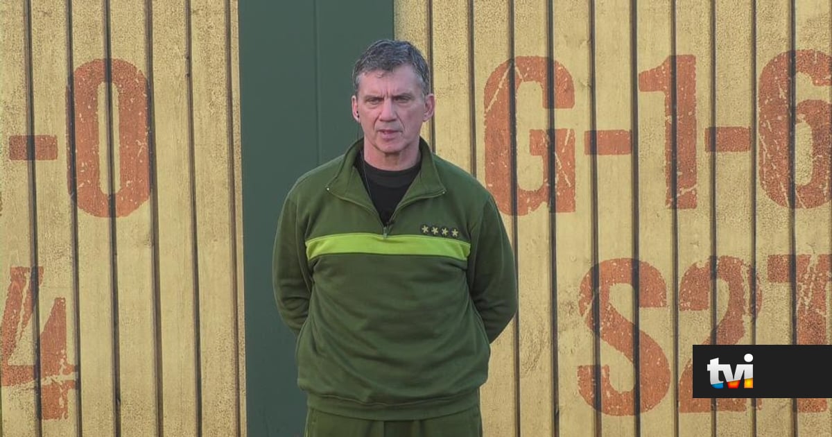 Implacável com os recrutas, Comandante Moutinho faz aviso à base: «Sejam disciplinados, saibam o que estão a fazer» - Primeira Companhia