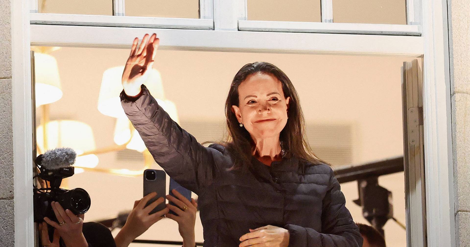 Instituto Nobel diz que Corina Machado não pode dar prémio da Paz a Trump