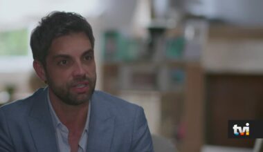 A Protegida: Hector engana JD dizendo-lhe que eram amigos - Novelas