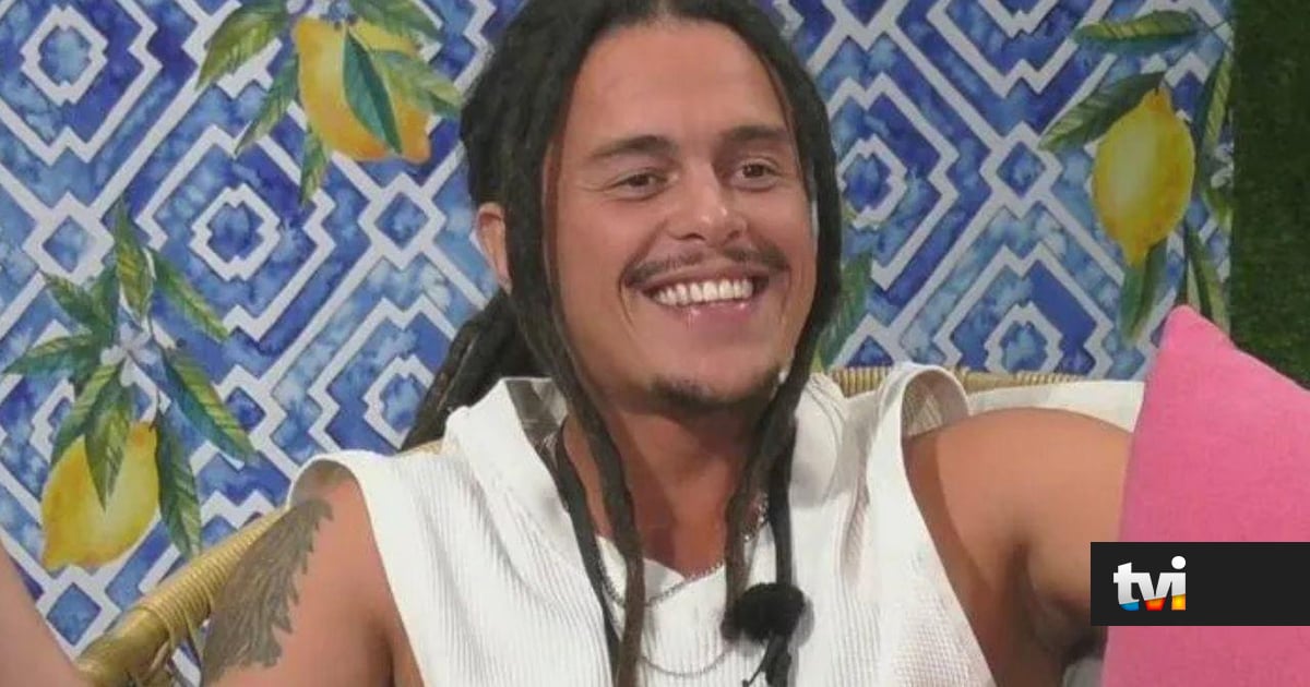 Funeral de Maycon Douglas marcado pela dor e por coincidência arrepiante - Dois às 10