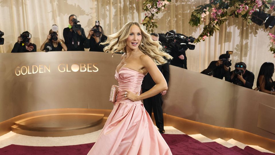 Os vestidos dos Globos de Ouro na noite de Wagner Moura (fotogaleria)