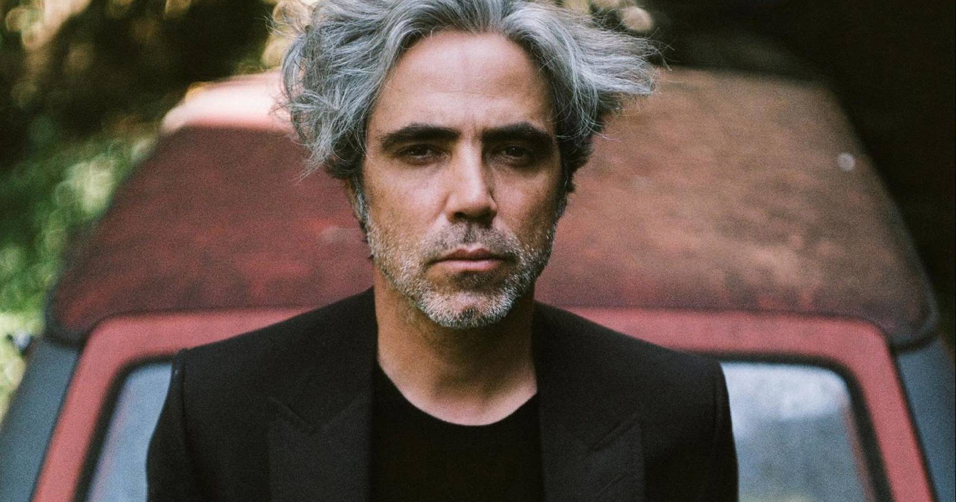 “Se não tivesse tido filhos, ter-me-ia mudado para Portugal há 15 anos”: Patrick Watson com concertos no Porto e em Lisboa esta semana