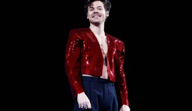 Cartazes misteriosos surgem em várias partes do mundo e tudo aponta para um responsável: Harry Styles