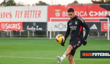 VÍDEO: Enzo Barrenechea na comitiva e pode recuperar para o clássico