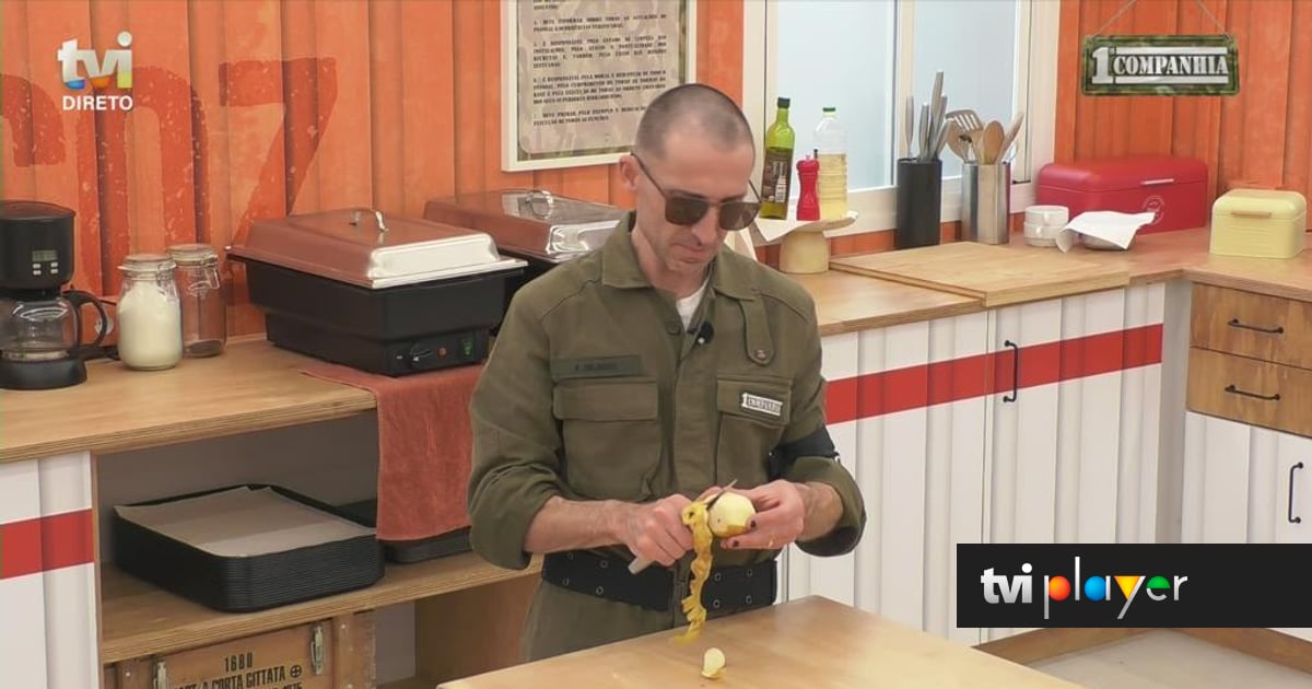 Entre cantorias e monólogos: Filipe Delgado reflete o quão positivo está a ser a 1ª Companhia - TVI Player