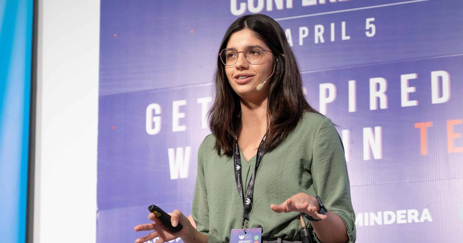 Maria é bioengenheira e escolheu pôr a Inteligência Artificial ao serviço da saúde: em 2026 será a única jovem portuguesa em Davos