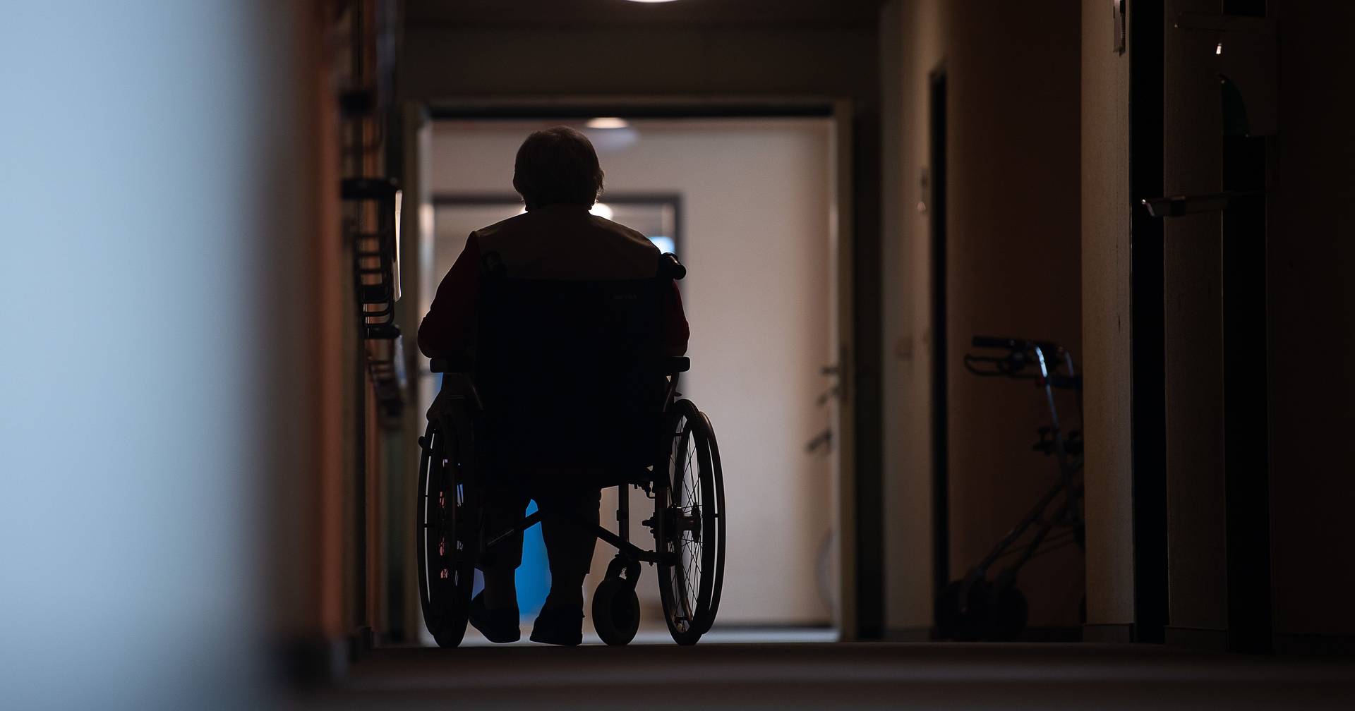 Falta de trabalhadores em lares privados provoca aumento das mensalidades