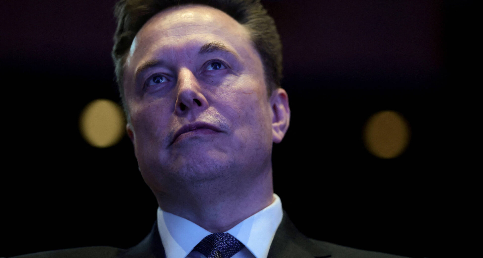 Grok: Musk diz que não sabia gera imagens sexuais - 14/01/2026 - Tec