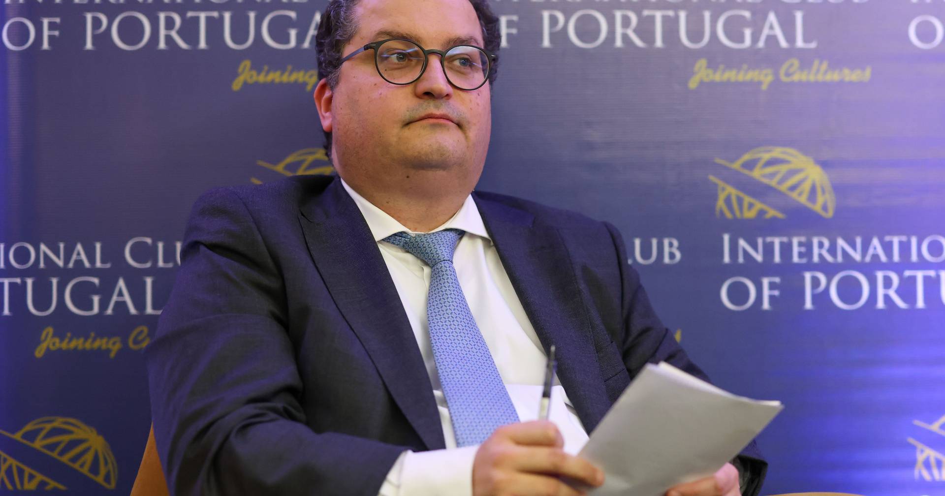 "Excel dos Flintstones": ministro ironiza sistema que gere o Orçamento do Estado