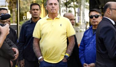 Juiz dá ordem para transferir Bolsonaro para uma prisão