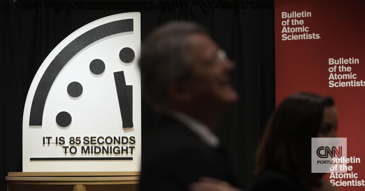 "Faltam 85 segundos para a meia noite". Humanidade está mais perto do que nunca da destruição por causas políticas