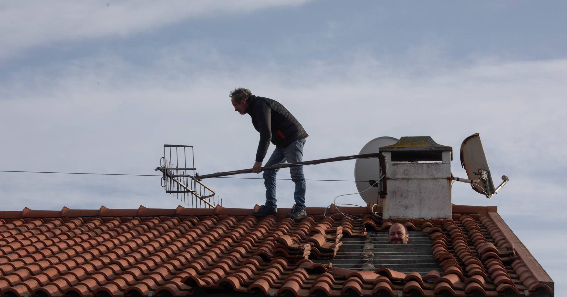 Bruxelas diz que Proteção Civil da UE pode enviar geradores, mas ainda não recebeu pedido