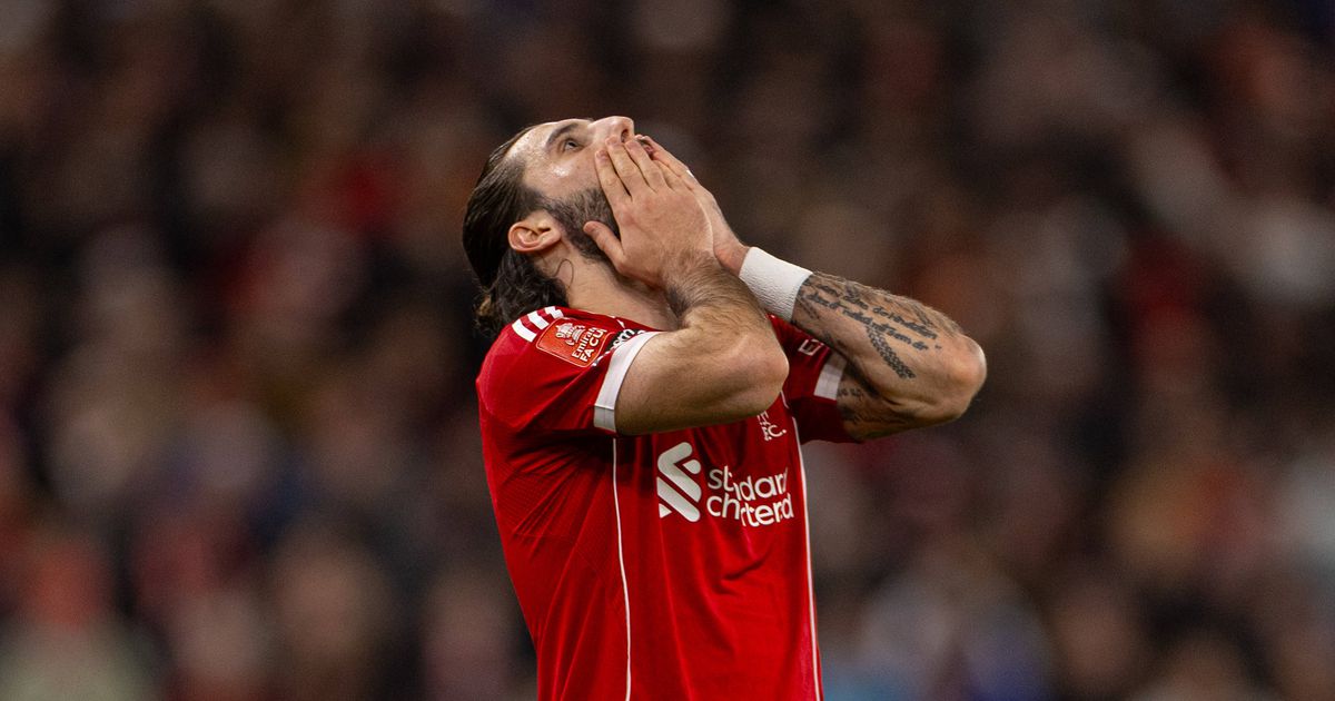 Andy Robertson 'arrasa' Szoboszlai: «O que ele fez é inaceitável»