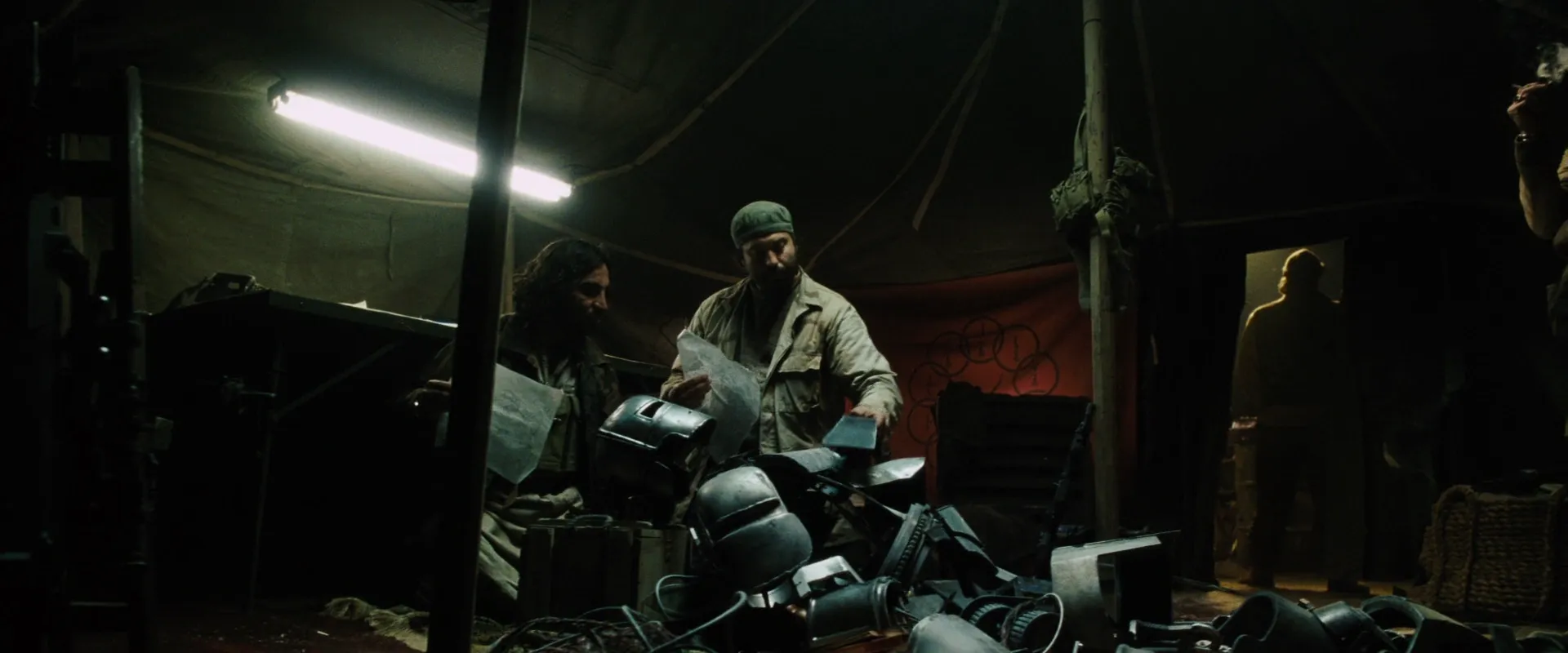 Homem de Ferro | Ator revela que aceitou papel de terrorista por causa do cachê