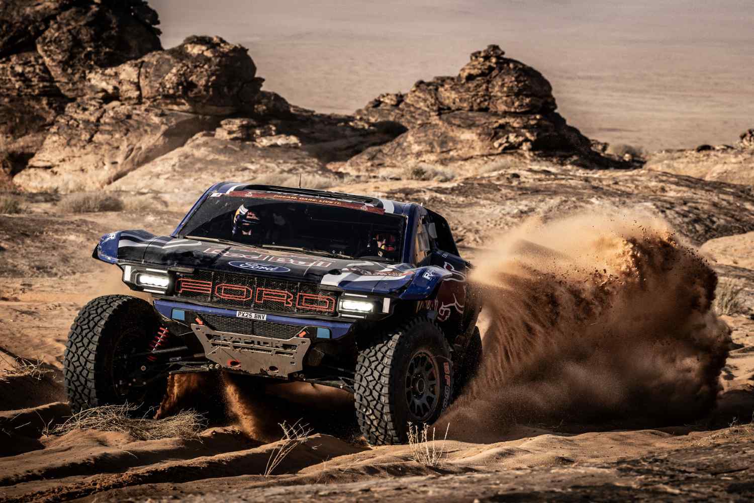 Dakar, Etapa 7: Mattias Ekström vence e ‘pressiona’ al Attiyah, João Ferreira segundo