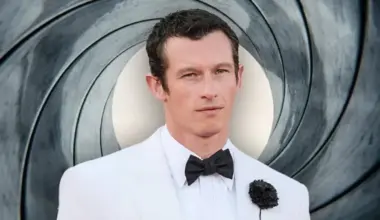 007 | Callum Turner estaria "espalhando" que será o novo James Bond, diz site