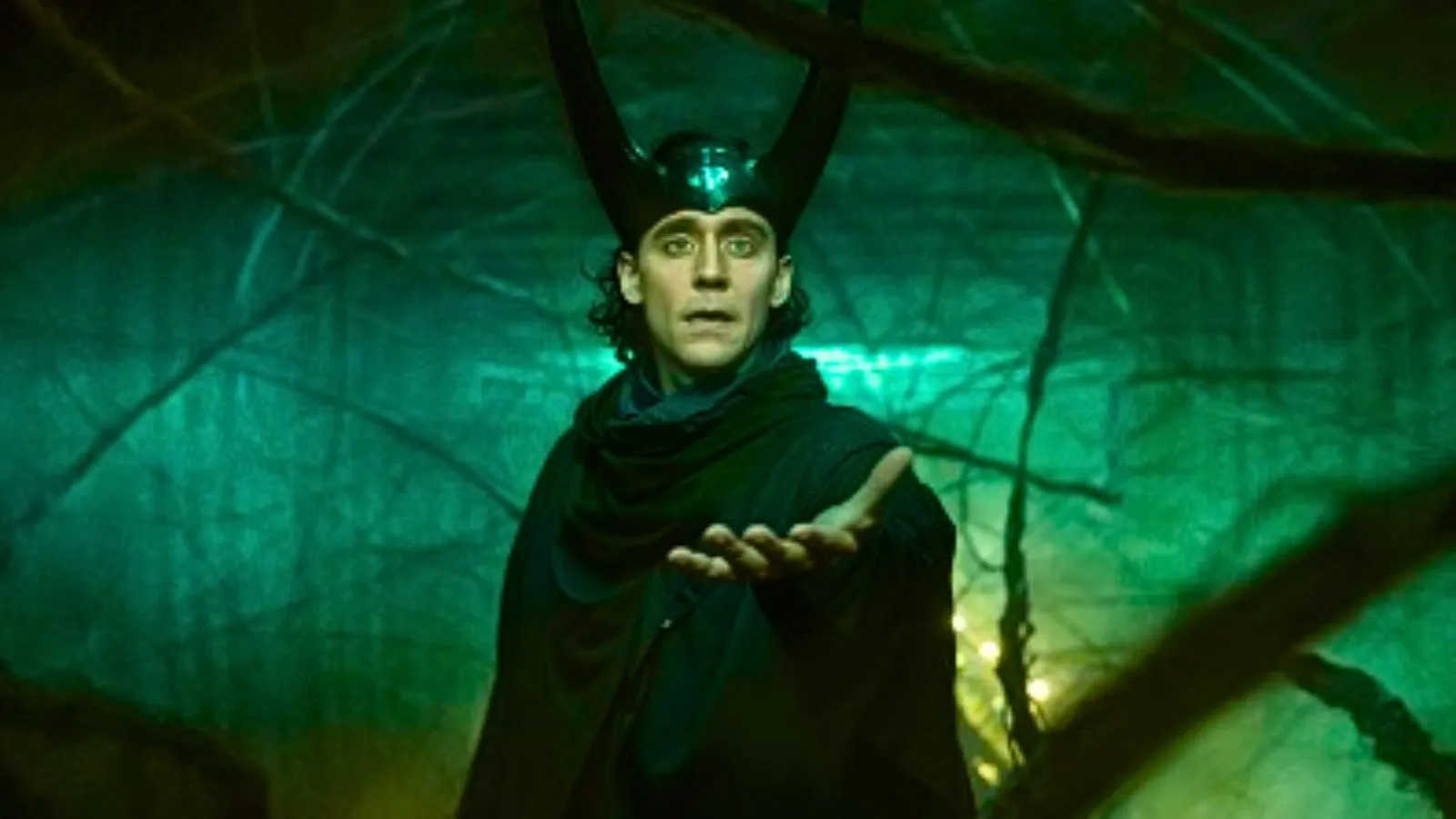 Tom Hiddleston relembra como descobriu que voltaria como Loki em Vingadores: Doutor Destino