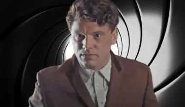 007: Revelada farsa com IA que enganou a imprensa dos EUA sobre novo James Bond