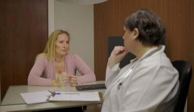 Medo do câncer, trombose e ganho de peso: entenda o que realmente é um risco na terapia de reposição hormonal (TRH) durante a menopausa