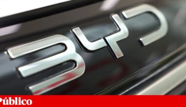 BYD ultrapassa Tesla pela primeira vez em vendas mundiais de veículos eléctricos | Automóveis