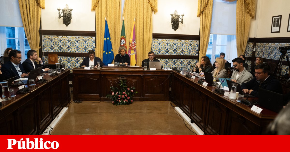 Chega perde vereadora que elegeu em Coimbra. Autarca quer exercer “mandato livre” | Autarquias