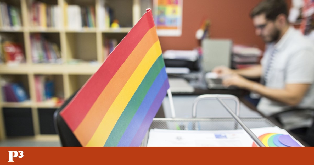 Trabalhadores LGBTQ+ têm quase duas vezes mais probabilidade de estarem desempregados | Austrália