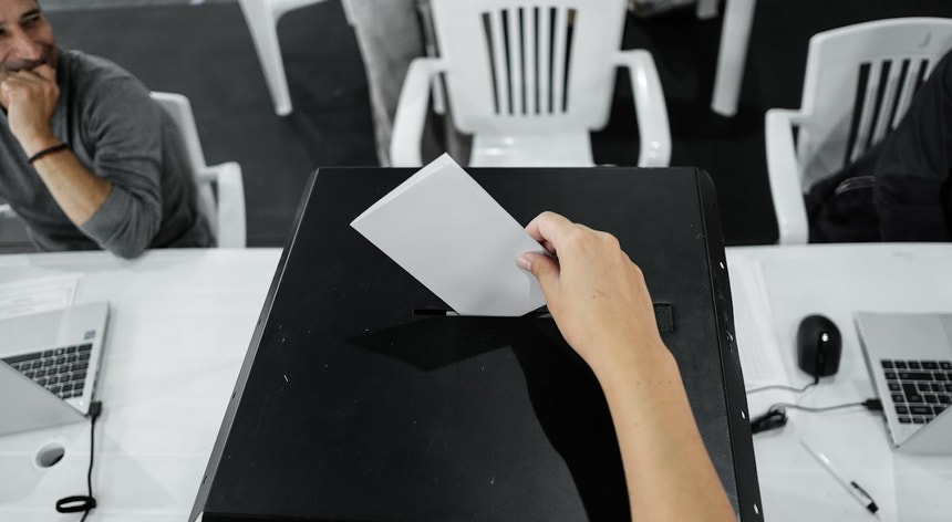 Local de voto antecipado muda em seis municípios por causa da tempestade