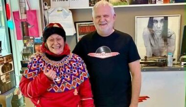 Assunto Gronelândia origina boicote a... Björk. Está a ajudar “loucos” dos EUA