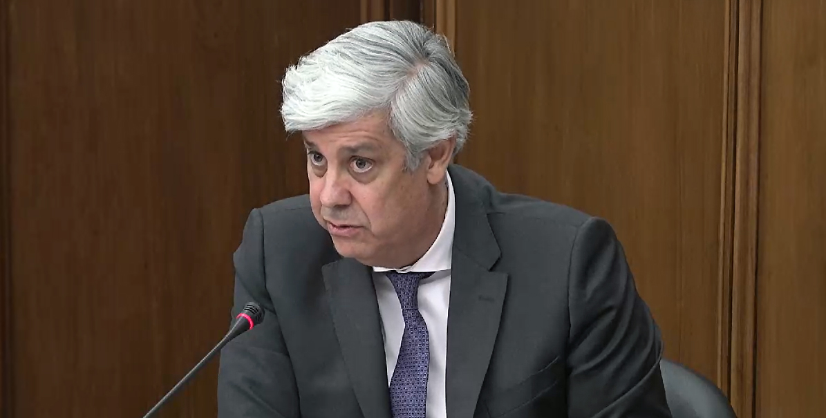 Centeno pode aumentar ordenado em mais de 10 mil euros por mês