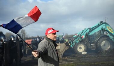 Camiões portugueses parados. Agricultores franceses cortaram autoestrada contra acordo com Mercosul