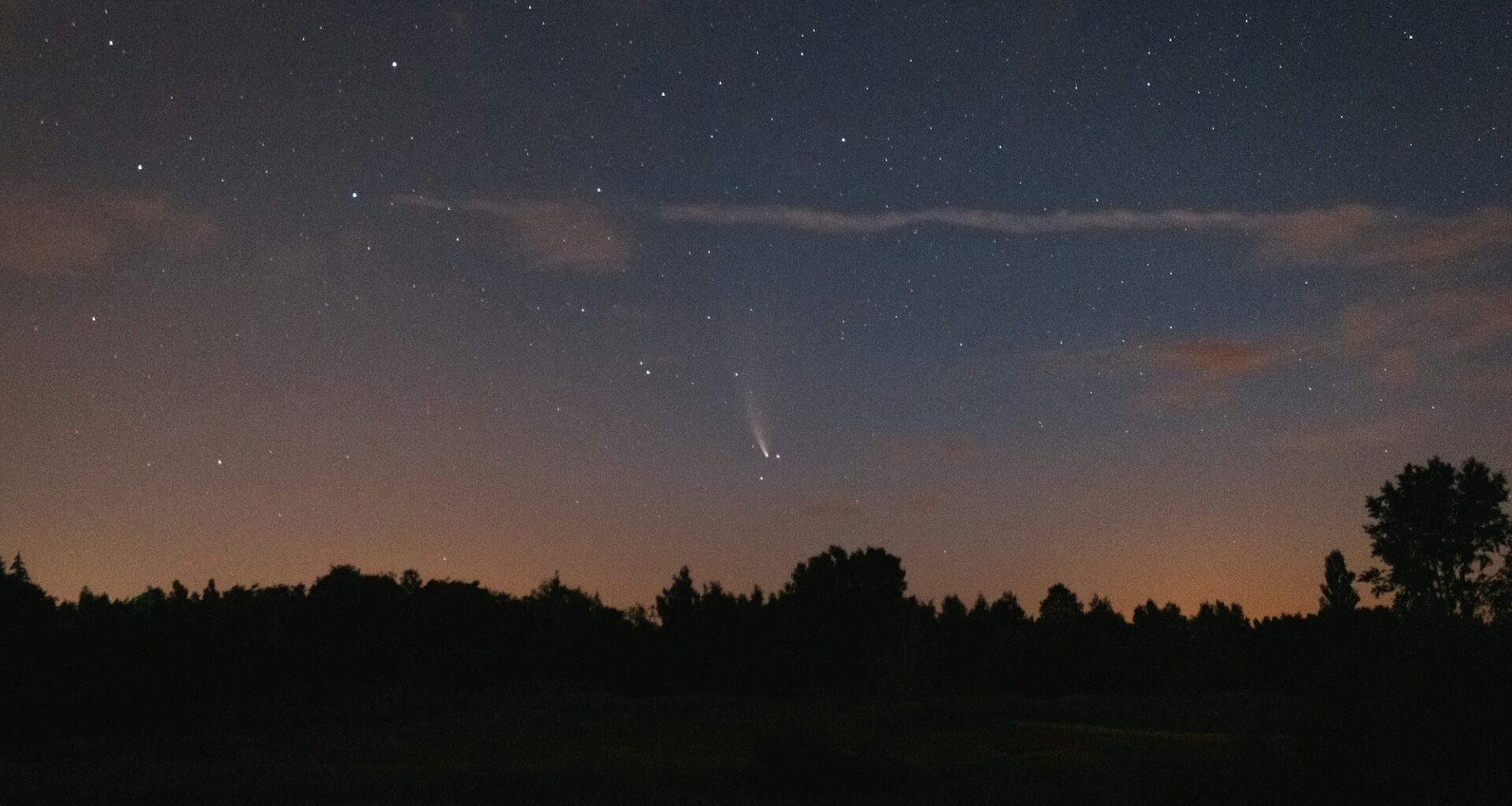 Este mês, vai pode assistir a uma chuva de meteoros em todo o País — NiT