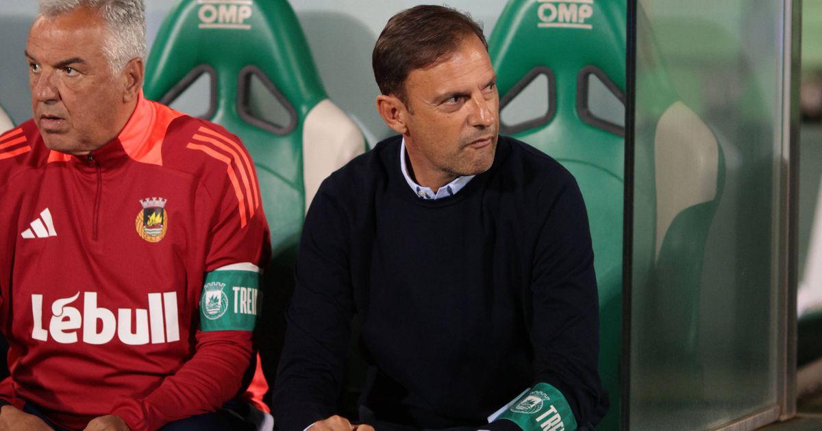 Treinador do Rio Ave refuta «crise» no Benfica e fala de André Luiz