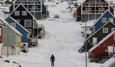 Militares europeus chegam à Gronelândia enquanto Trump reitera interesse na ilha