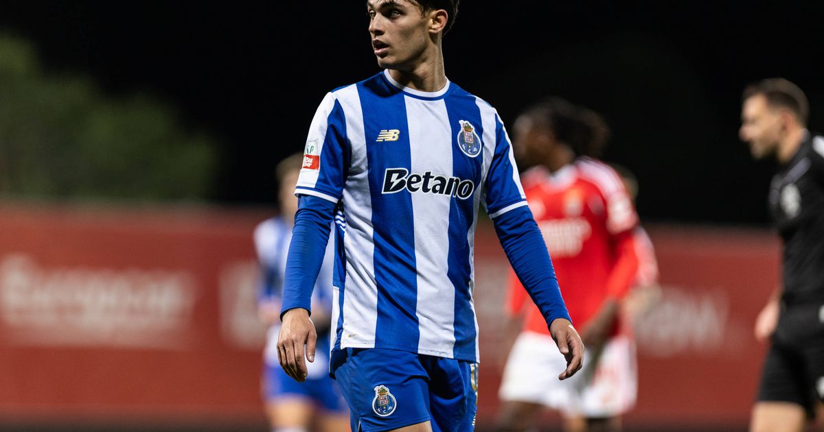 FC Porto: o golaço de Gonçalo Sousa que virou o resultado frente ao Sporting B (vídeo)