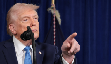 "Vai pagar um preço muito alto". Trump deixa ameaças à vice-presidente da Venezuela