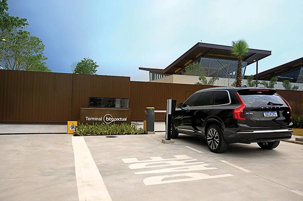 Terminal BTG Pactual, Aeroporto de Guarulhos, São Paulo Terminal BTG Pactual, Aeroporto de Guarulhos, São Paulo